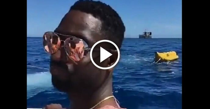 Dwyane Wade and Gabrielle Union Spy Empty Banana Boat in Sad Snapchat Video